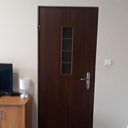 Apartamenty I Pokoje Przy Parku 耶莱尼亚古拉 外观 照片