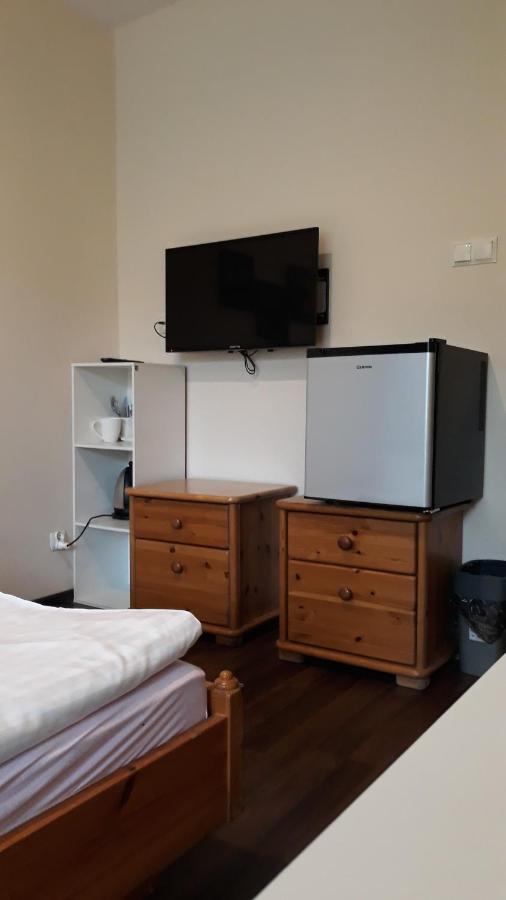 Apartamenty I Pokoje Przy Parku 耶莱尼亚古拉 外观 照片