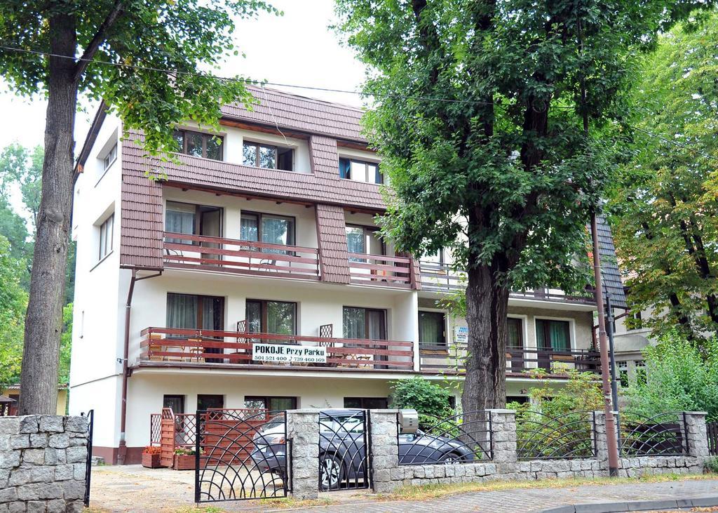 Apartamenty I Pokoje Przy Parku 耶莱尼亚古拉 客房 照片