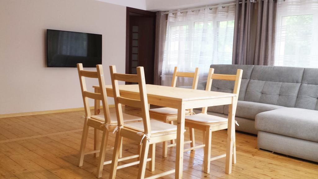 Apartamenty I Pokoje Przy Parku 耶莱尼亚古拉 外观 照片