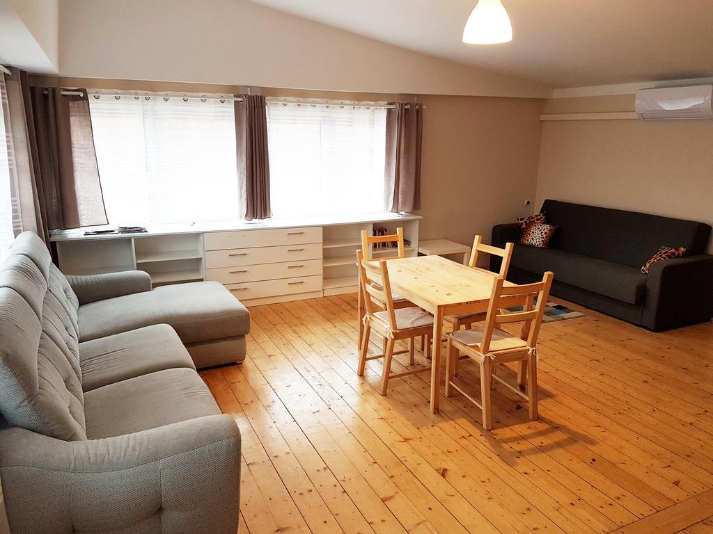 Apartamenty I Pokoje Przy Parku 耶莱尼亚古拉 外观 照片